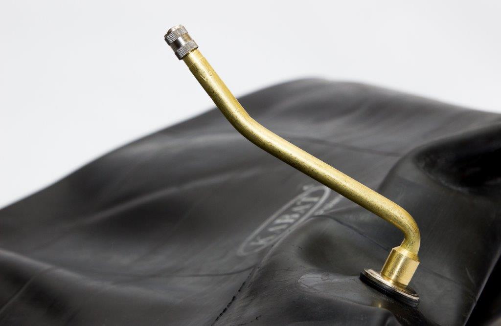 Schlauch 8.25-16 mit Ventil V3-04-5