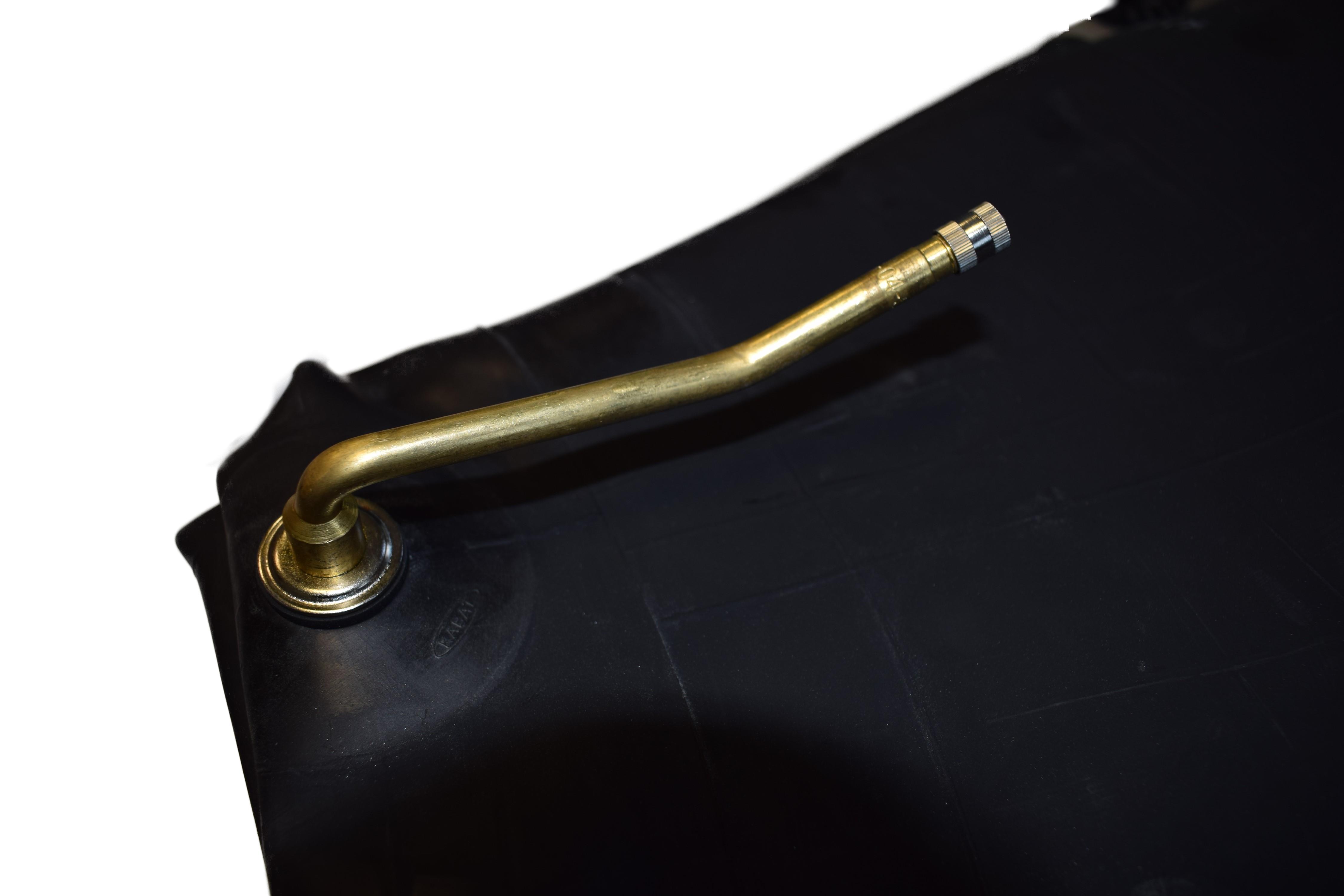 Schlauch 30x11.5-14.5 mit Ventil V3-02-8